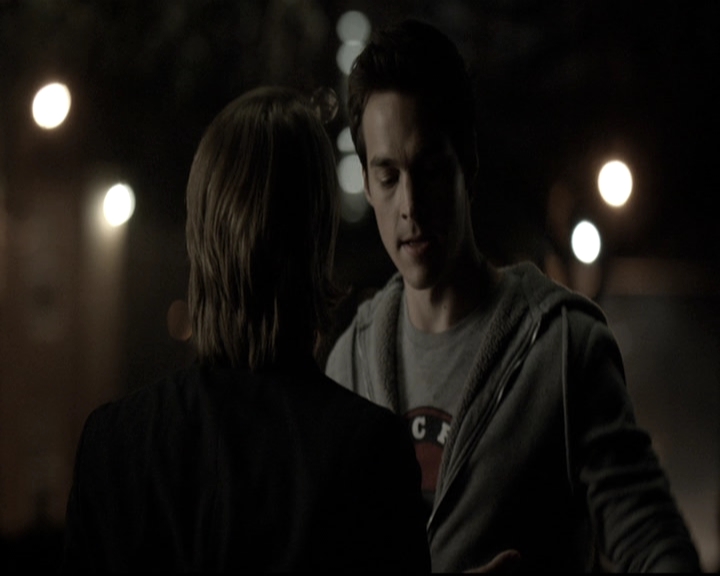 VampireDiariesWorld-dot-nl_6x12PrayerForTheDying1658.jpg
