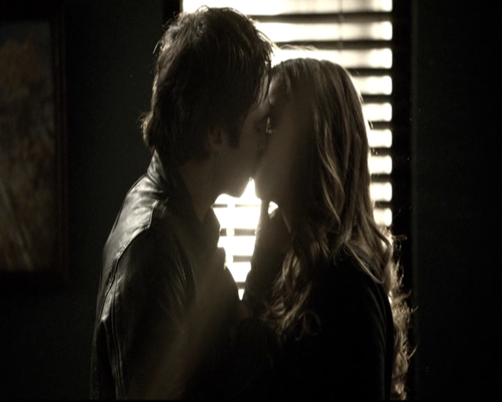 VampireDiariesWorld-dot-nl_6x12PrayerForTheDying1929.jpg