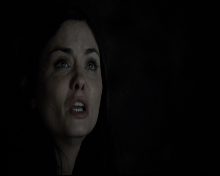 VampireDiariesWorld-dot-nl_6x12PrayerForTheDying2135.jpg