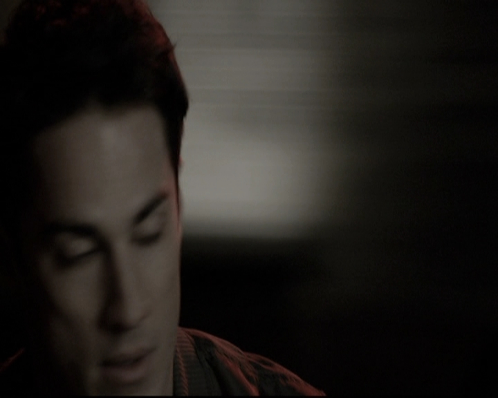 VampireDiariesWorld-dot-nl_6x12PrayerForTheDying2170.jpg