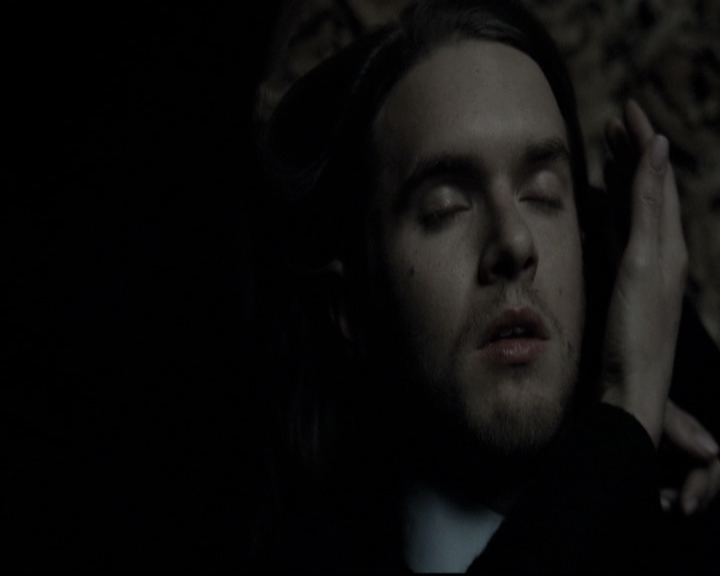 VampireDiariesWorld-dot-nl_6x12PrayerForTheDying2184.jpg