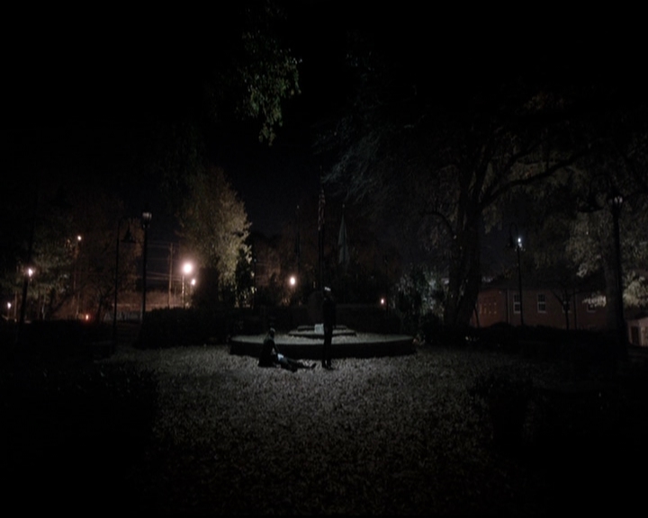 VampireDiariesWorld-dot-nl_6x12PrayerForTheDying2264.jpg