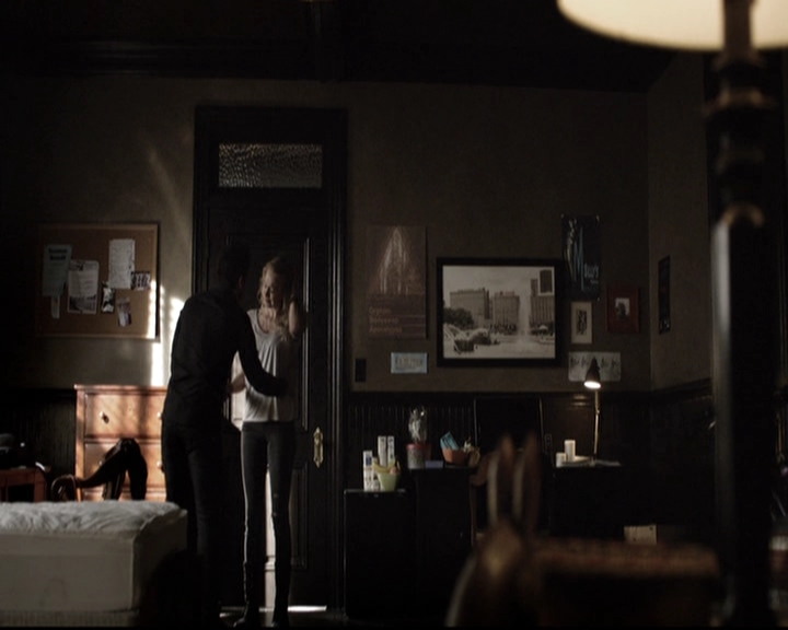 VampireDiariesWorld-dot-nl_6x13TheDayITriedTLive0539.jpg