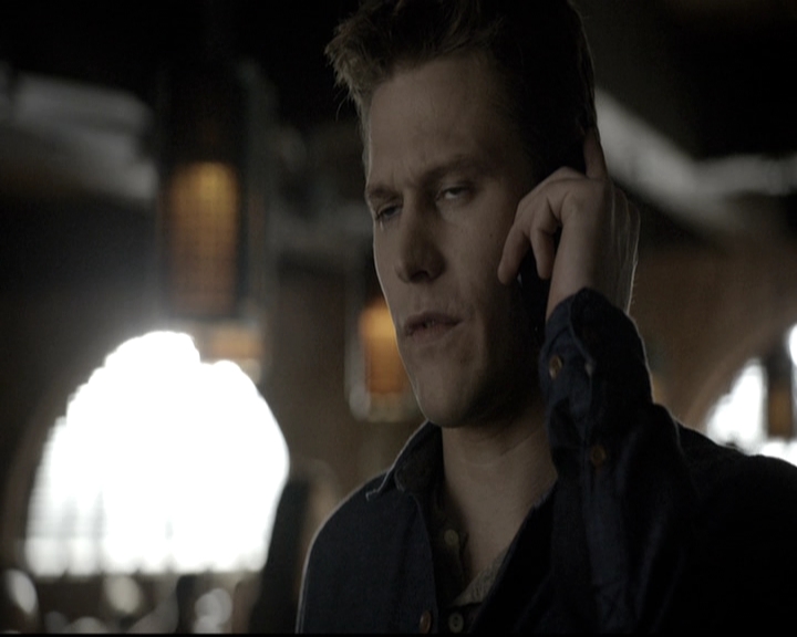 VampireDiariesWorld-dot-nl_6x14Stay0910.jpg