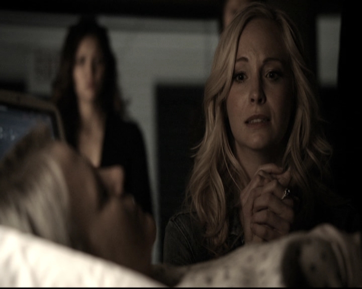 VampireDiariesWorld-dot-nl_6x14Stay2254.jpg
