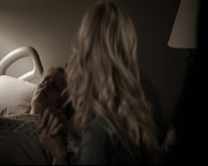 VampireDiariesWorld-dot-nl_6x14Stay2257.jpg