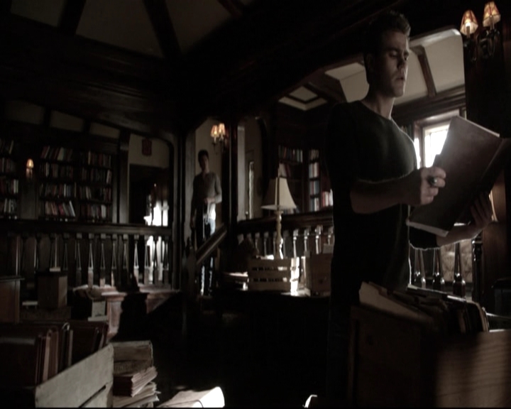 VampireDiariesWorld-dot-nl_6x15LetHerGo-deletedscenes0091.jpg