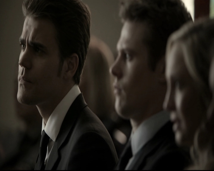 VampireDiariesWorld-dot-nl_6x15LetHerGo1334.jpg