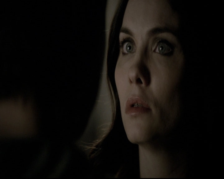 VampireDiariesWorld-dot-nl_6x15LetHerGo1711.jpg