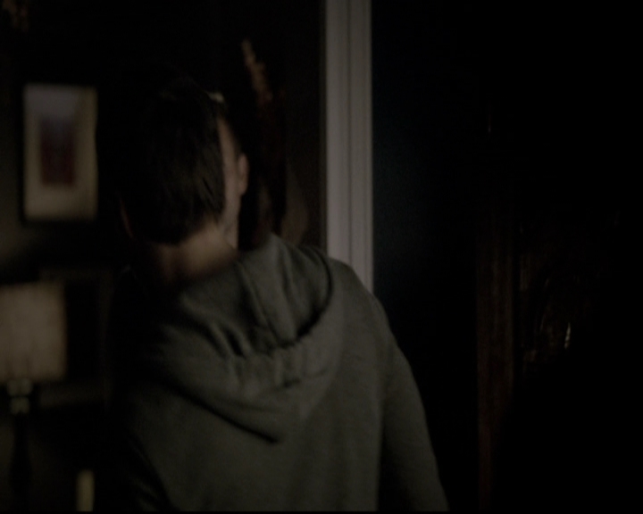 VampireDiariesWorld-dot-nl_6x15LetHerGo1714.jpg