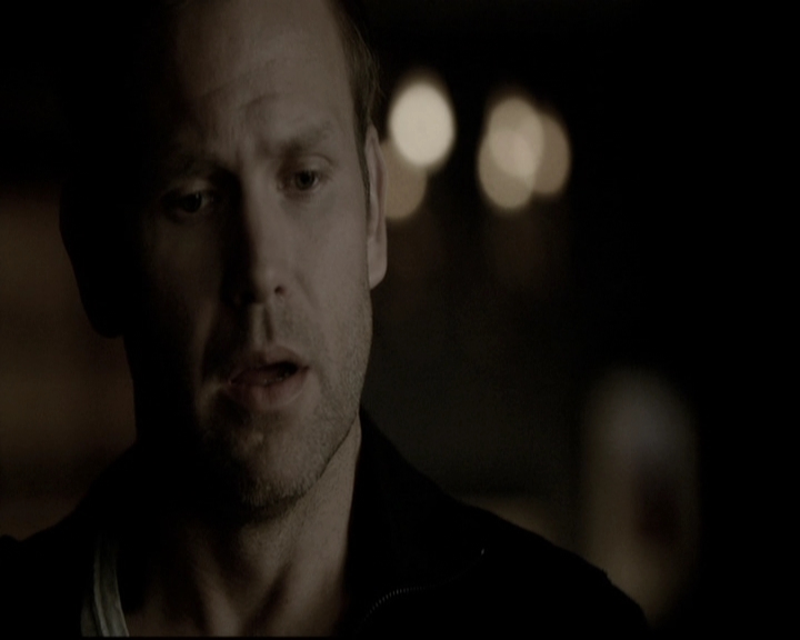 VampireDiariesWorld-dot-nl_6x15LetHerGo1738.jpg
