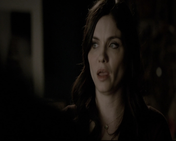 VampireDiariesWorld-dot-nl_6x15LetHerGo1741.jpg