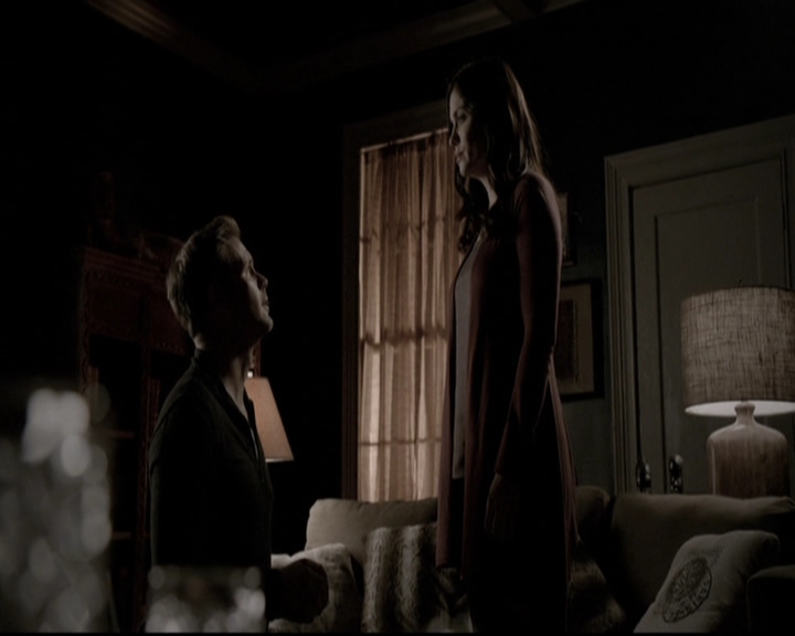 VampireDiariesWorld-dot-nl_6x15LetHerGo1815.jpg