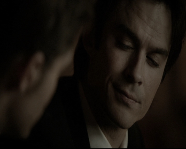 VampireDiariesWorld-dot-nl_6x15LetHerGo1868.jpg