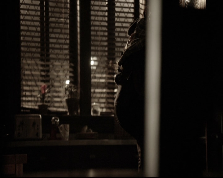 VampireDiariesWorld-dot-nl_6x15LetHerGo2228.jpg