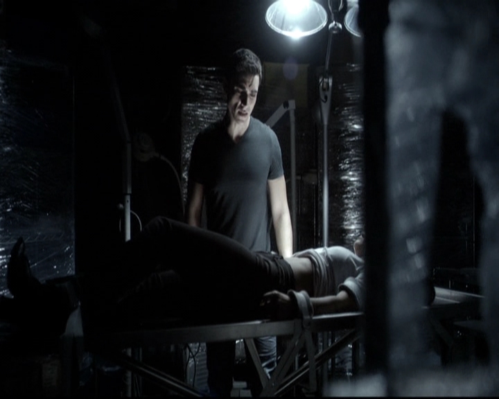 VampireDiariesWorld-dot-nl_6x16TheDownwardSpiral1755.jpg