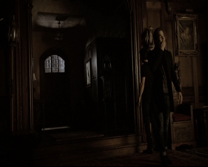 VampireDiariesWorld-dot-nl_6x16TheDownwardSpiral1966.jpg