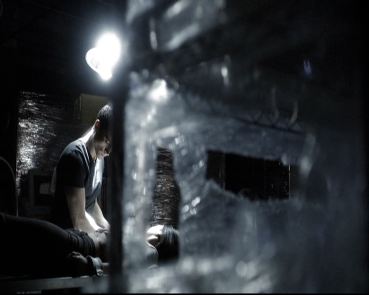 VampireDiariesWorld-dot-nl_6x16TheDownwardSpiral2068.jpg