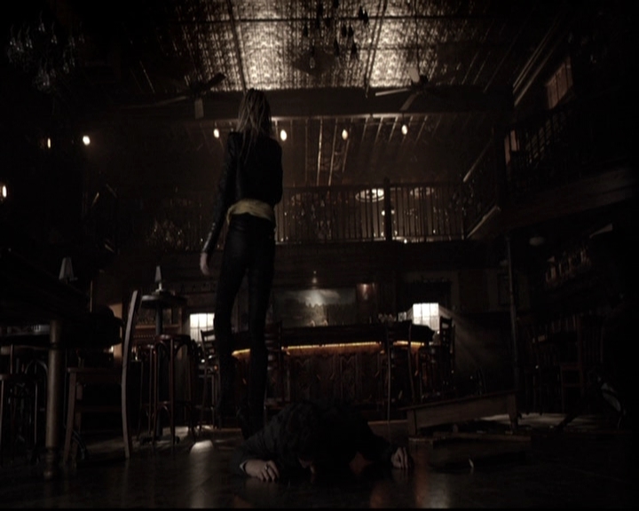 VampireDiariesWorld-dot-nl_6x16TheDownwardSpiral2126.jpg