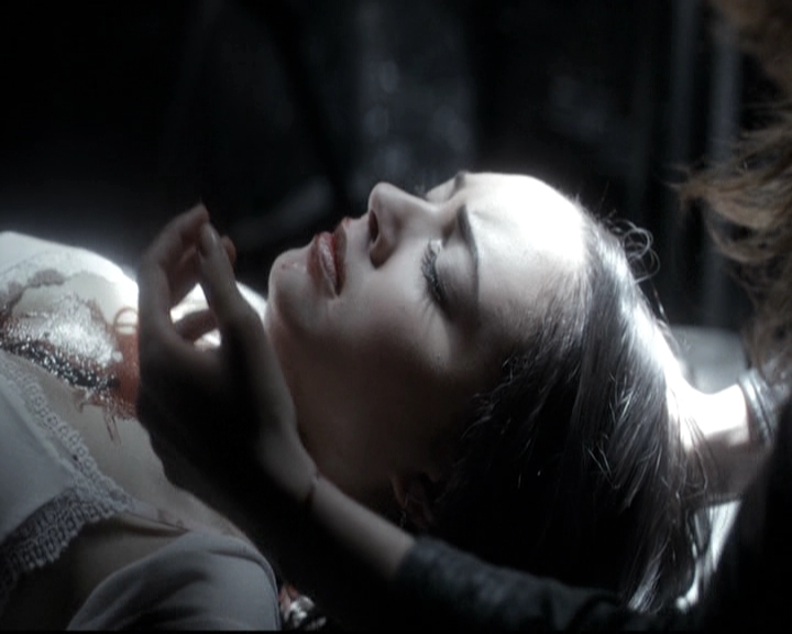 VampireDiariesWorld-dot-nl_6x16TheDownwardSpiral2200.jpg