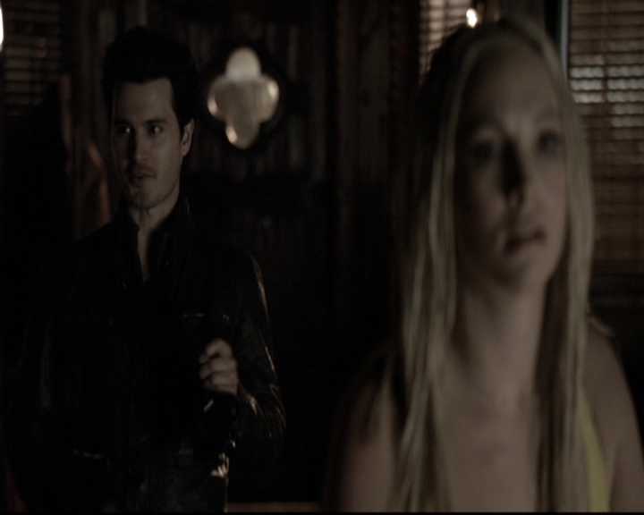 VampireDiariesWorld-dot-nl_6x17ABirdInAGildedCage0056.jpg
