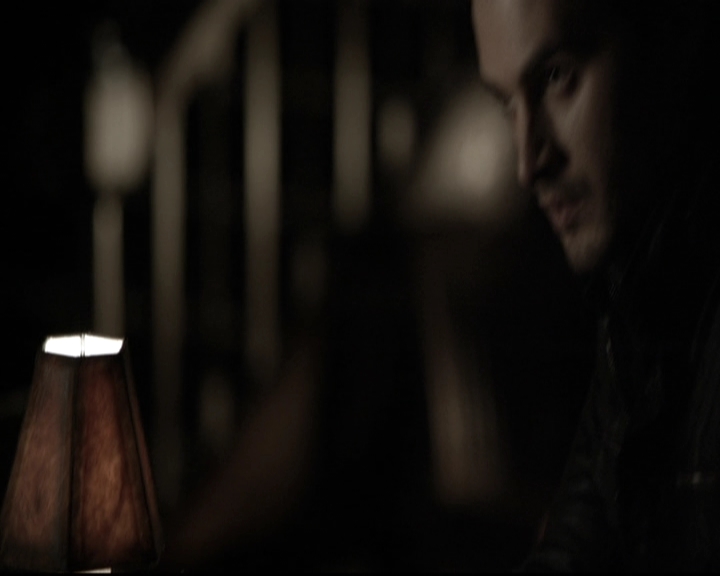 VampireDiariesWorld-dot-nl_6x17ABirdInAGildedCage0069.jpg