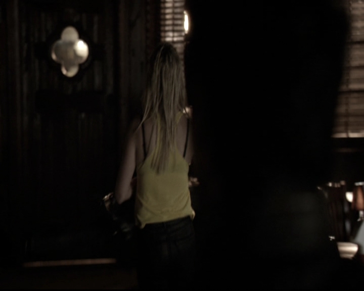 VampireDiariesWorld-dot-nl_6x17ABirdInAGildedCage0102.jpg