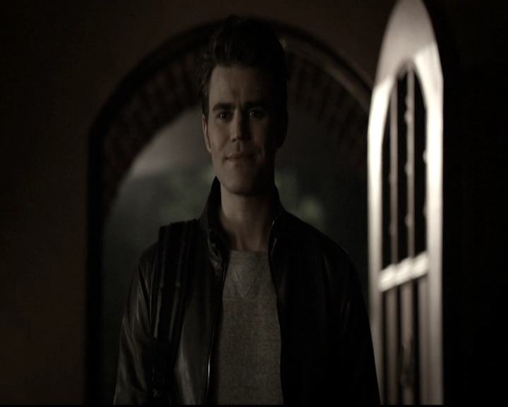 VampireDiariesWorld-dot-nl_6x17ABirdInAGildedCage0115.jpg
