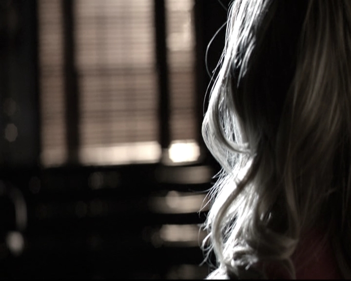 VampireDiariesWorld-dot-nl_6x17ABirdInAGildedCage0631.jpg
