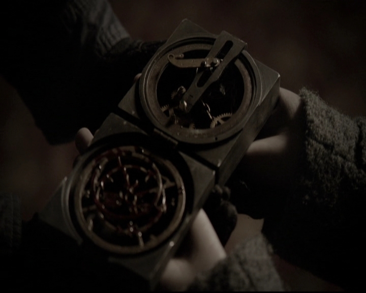 VampireDiariesWorld-dot-nl_6x17ABirdInAGildedCage0677.jpg