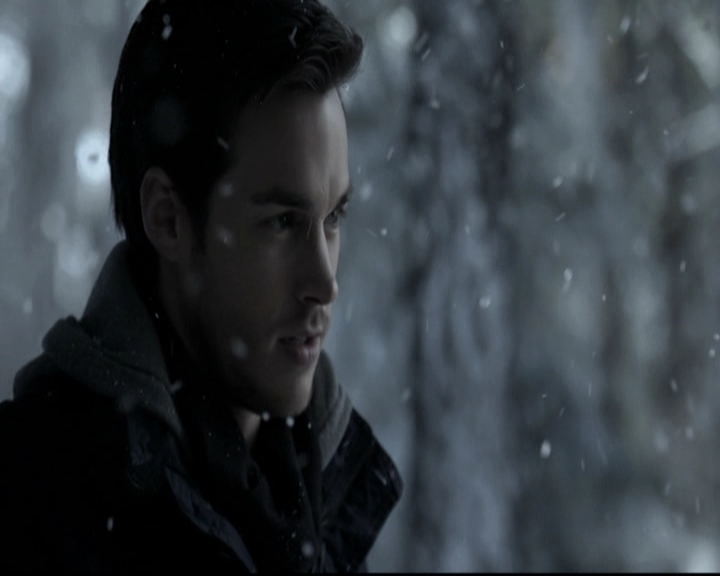 VampireDiariesWorld-dot-nl_6x17ABirdInAGildedCage0718.jpg