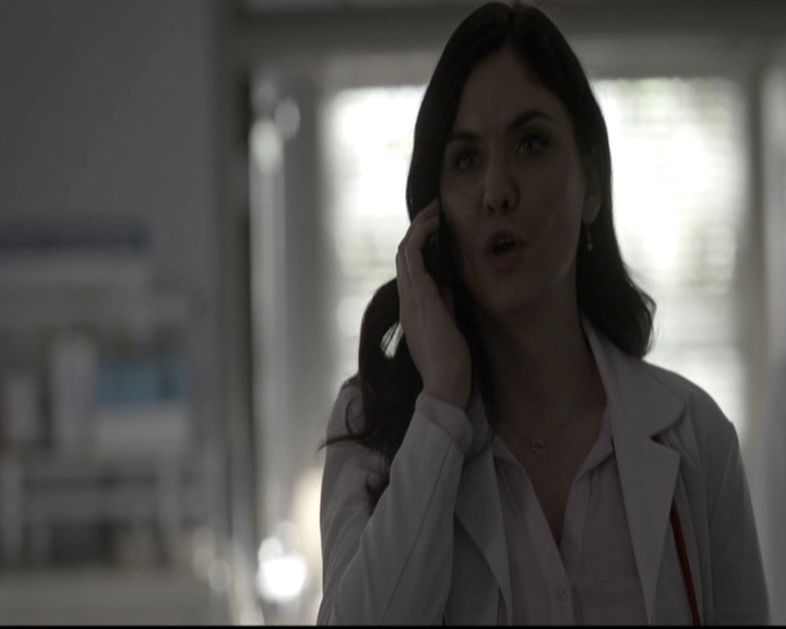 VampireDiariesWorld-dot-nl_6x17ABirdInAGildedCage0803.jpg