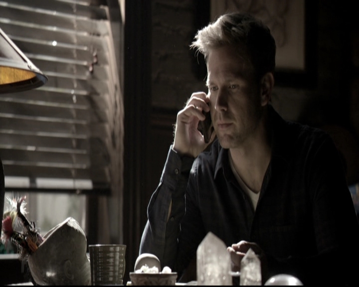 VampireDiariesWorld-dot-nl_6x17ABirdInAGildedCage0804.jpg