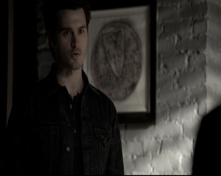 VampireDiariesWorld-dot-nl_6x17ABirdInAGildedCage0815.jpg