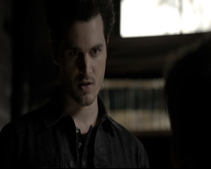 VampireDiariesWorld-dot-nl_6x17ABirdInAGildedCage0836.jpg