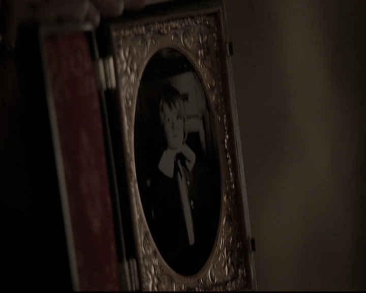 VampireDiariesWorld-dot-nl_6x17ABirdInAGildedCage0861.jpg