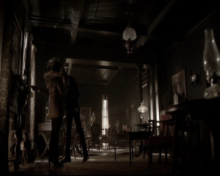 VampireDiariesWorld-dot-nl_6x17ABirdInAGildedCage0866.jpg