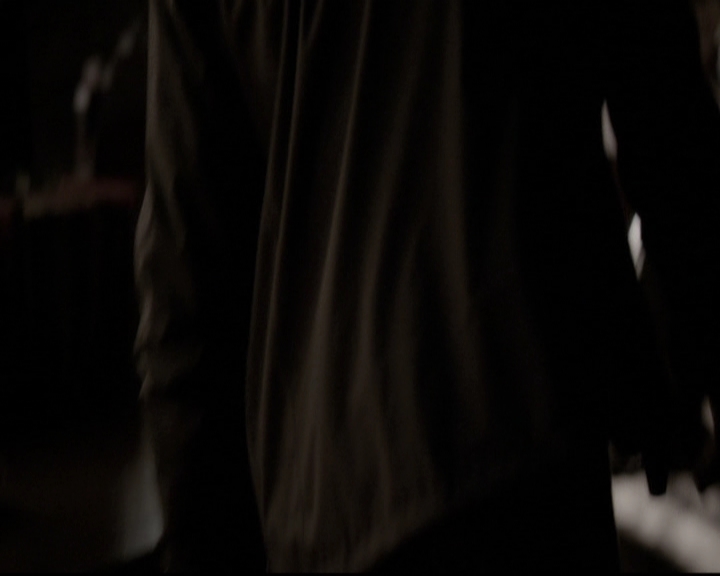VampireDiariesWorld-dot-nl_6x17ABirdInAGildedCage0879.jpg