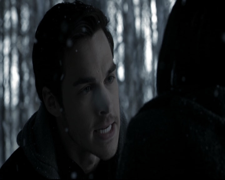 VampireDiariesWorld-dot-nl_6x17ABirdInAGildedCage1136.jpg