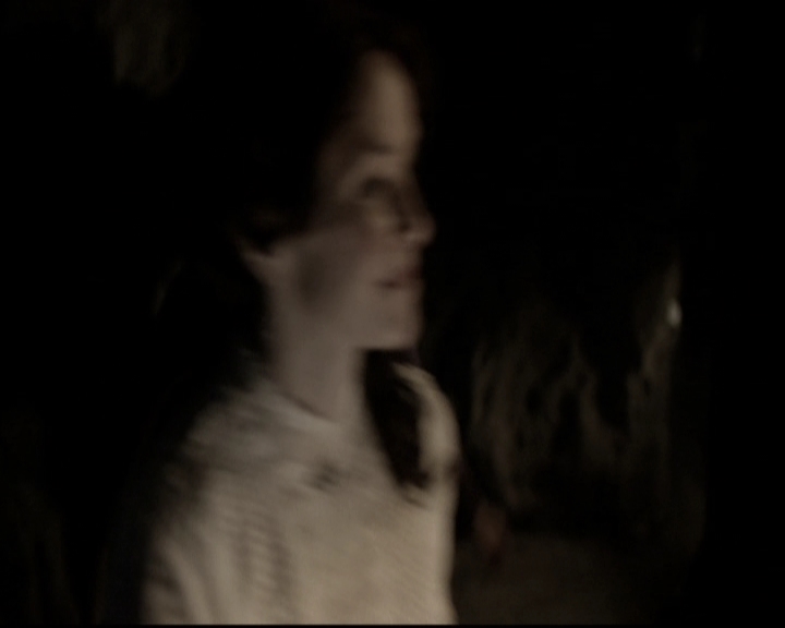 VampireDiariesWorld-dot-nl_6x17ABirdInAGildedCage1197.jpg
