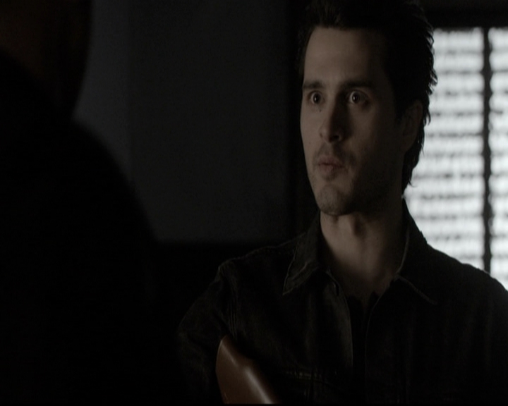 VampireDiariesWorld-dot-nl_6x17ABirdInAGildedCage1236.jpg
