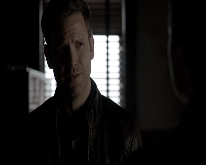 VampireDiariesWorld-dot-nl_6x17ABirdInAGildedCage1246.jpg