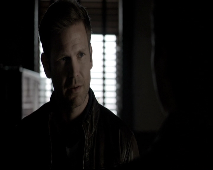 VampireDiariesWorld-dot-nl_6x17ABirdInAGildedCage1253.jpg
