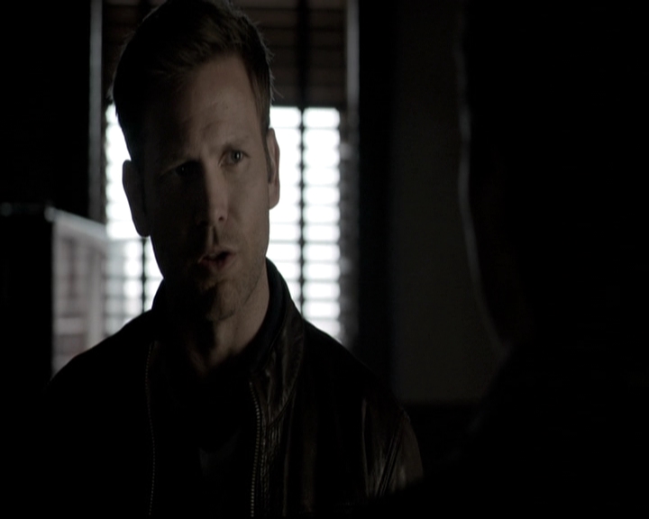 VampireDiariesWorld-dot-nl_6x17ABirdInAGildedCage1254.jpg