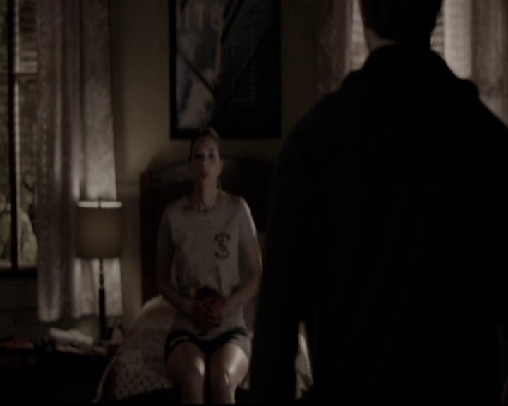 VampireDiariesWorld-dot-nl_6x17ABirdInAGildedCage1587.jpg