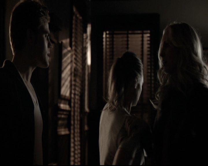 VampireDiariesWorld-dot-nl_6x17ABirdInAGildedCage1665.jpg