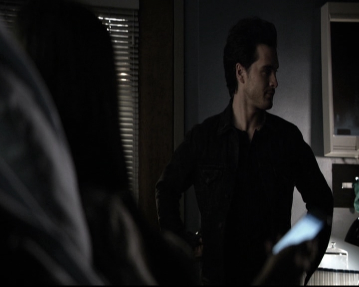 VampireDiariesWorld-dot-nl_6x17ABirdInAGildedCage1822.jpg