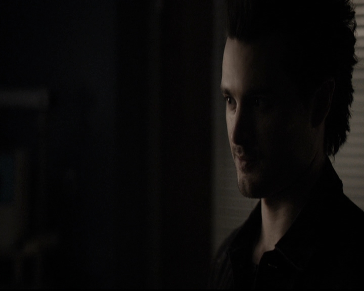 VampireDiariesWorld-dot-nl_6x17ABirdInAGildedCage1838.jpg