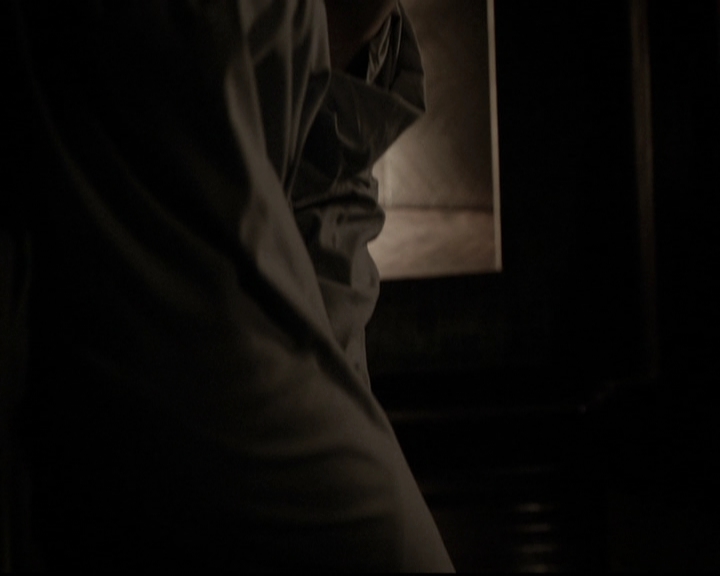 VampireDiariesWorld-dot-nl_6x17ABirdInAGildedCage2094.jpg
