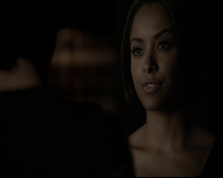 VampireDiariesWorld-dot-nl_6x17ABirdInAGildedCage2203.jpg